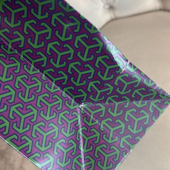 Tory Burch Gift Bag Collection - Picture 7 of 8